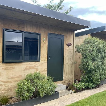 Mountains Edge Cabins Monowai Luaran gambar