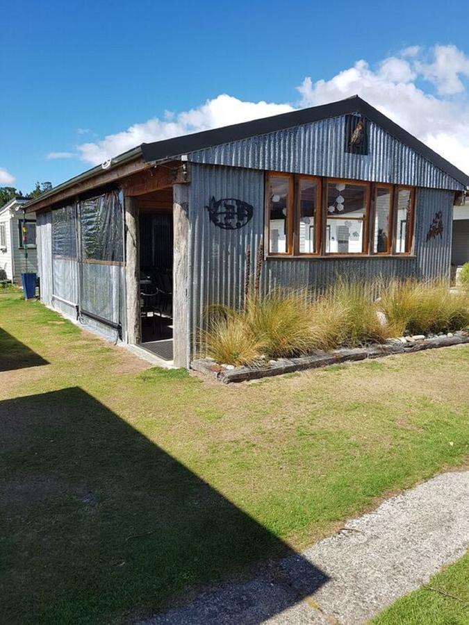 Mountains Edge Cabins Monowai Luaran gambar