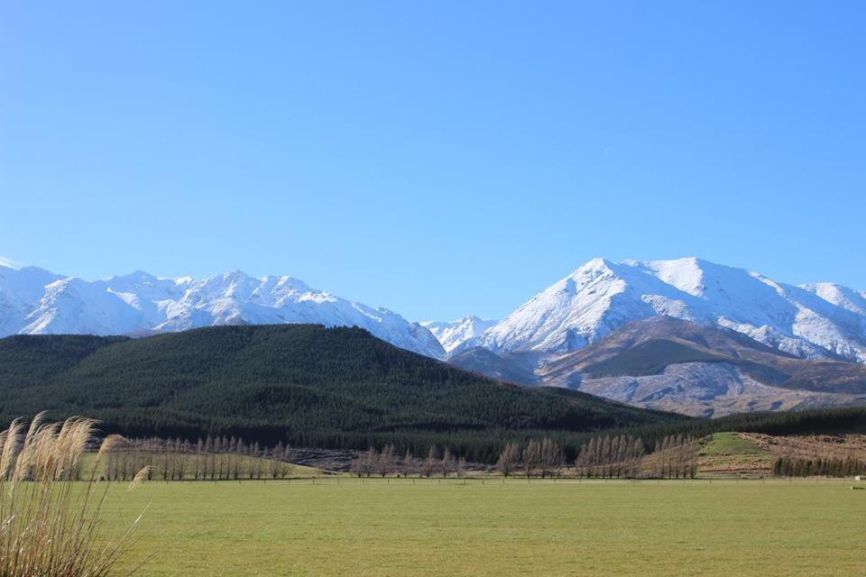 Mountains Edge Cabins Monowai Luaran gambar